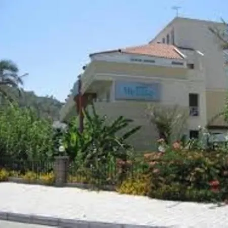 Rich Melissa Hotel-2