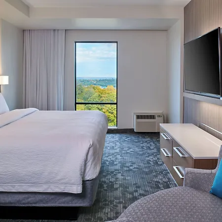 Courtyard By Marriott Petoskey At Victories Square-3