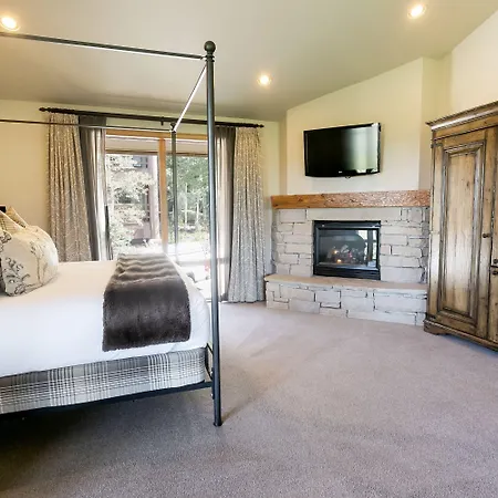Luxury King Room Hotel Room-2