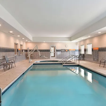 La Quinta Inn & Suites By Wyndham Wisconsin Dells- Lake Delton-3