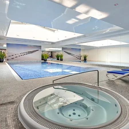 Apartments By The River In Gdansk With Pool, Sauna & Gym By Noclegi Renters-2