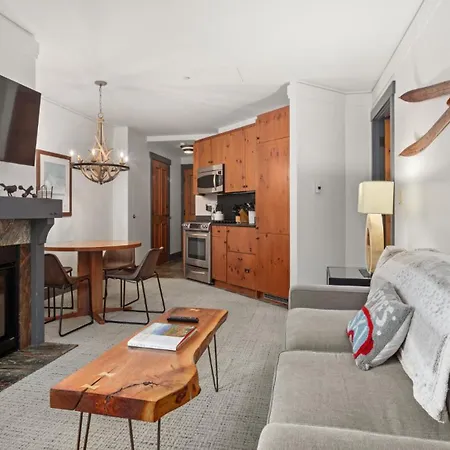 1302 Lodge At Spruce Peak Ski In Ski Out Two Bedroom By Stowe Mountain Rentals-3