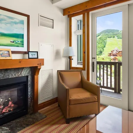 1428 Lodge At Spruce Peak Ski In Ski In Ski Out King Studio By Stowe Mountain Rentals-3