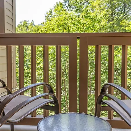 1117 Lodge At Spruce Peak Ski In Ski In Ski Out King Studio By Stowe Mountain Rentals-3