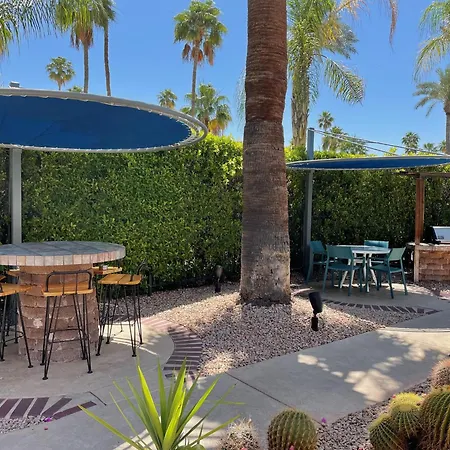 Desert Paradise - A Men'S Clothing Optional Resort-3