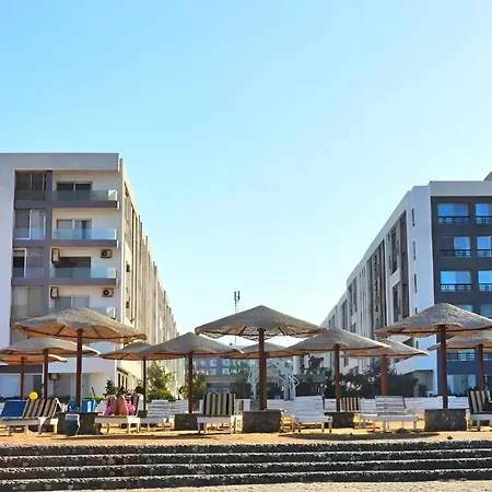 Queen T Suites All Inclusive Resort-2