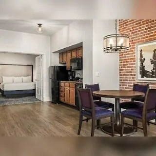 Cute And Cozy Centrally Located Unit-3
