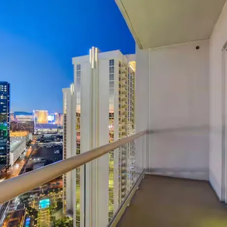 30Th Floor Strip Views Mgm Signature-2