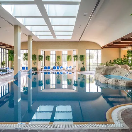 Grand Hyatt Dubai Resort & Waterpark-3