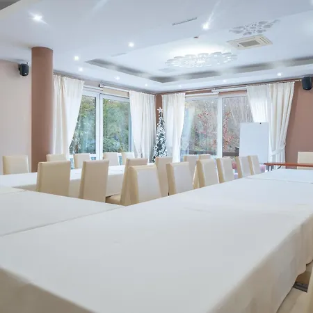 Centrum Green Hill Business & Spa-2