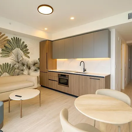 Miami Beach Oceanside Oasis-2