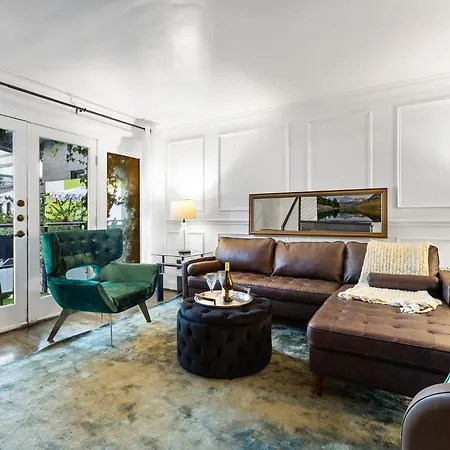 Modern Getaway W Pool Perfect For Families-3