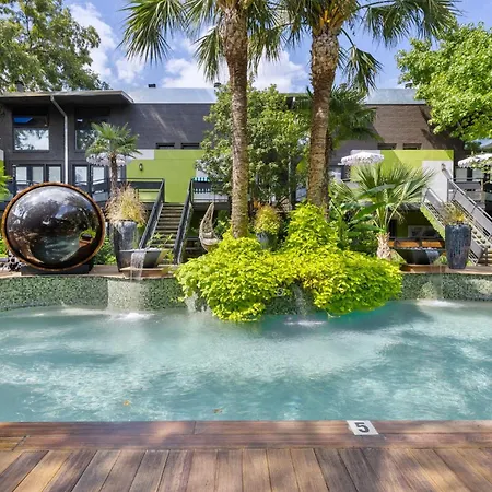 Airy Dallas 2-Story Loft Pool Wellness Retreat-2