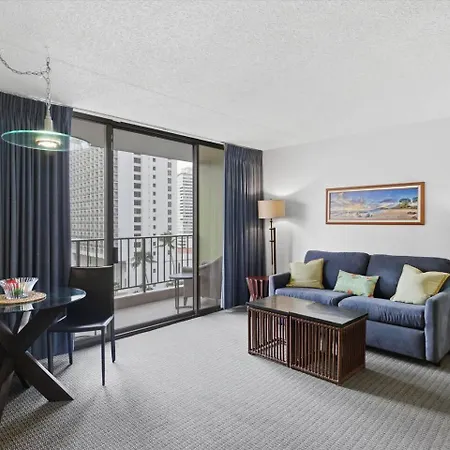 Spacious Apartment With Majestic Diamond Head View-2