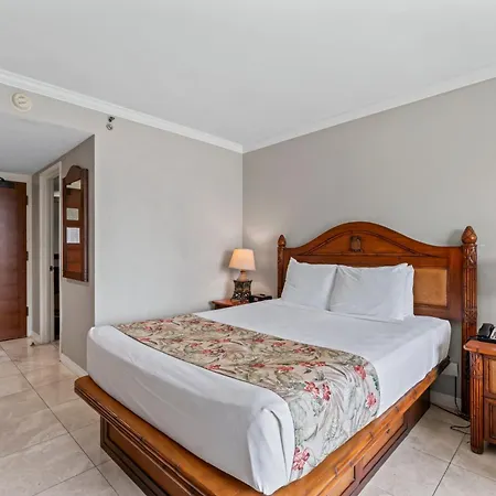 Waikiki Studio Near Beach&Park w No Resort Fees-3