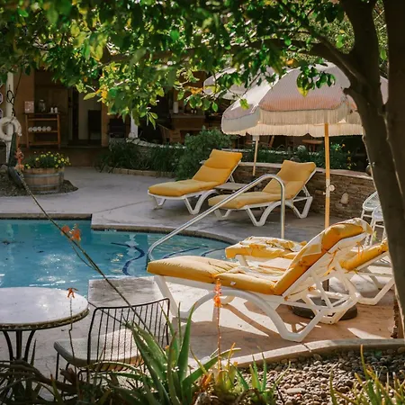 The Good House- Hot Spring Hideaway-3