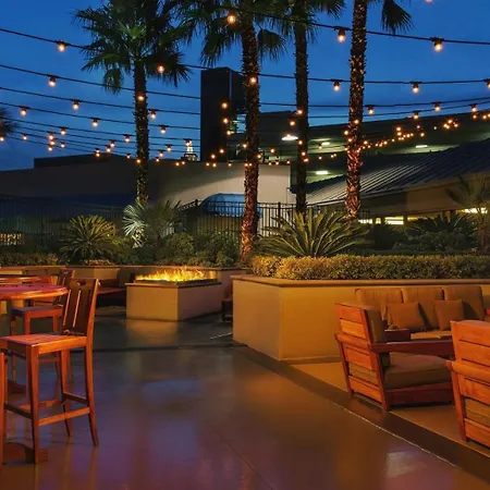No Resort Fee Mgm Signature Studio Sleeps 4 Strip View Luxstayusa-2