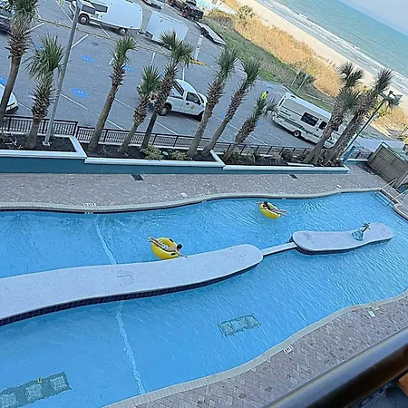 Newly Renovated Unit Ocean View Beachside-2
