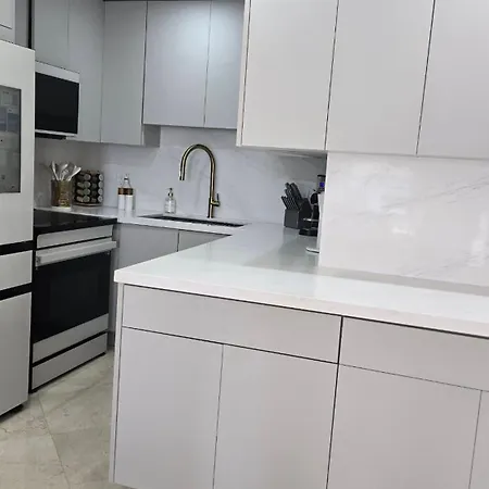 Penthouse Condo - Oceanfront - Miami Beach - Sleeps 8-2