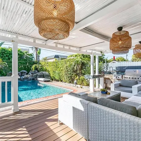 Casita Blanca - Modern Chic- Peaceful, Private & Gated Guest House - Pool & Free Parking-3