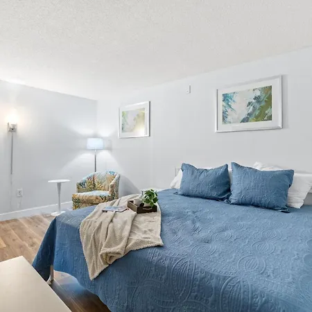 Avista 1Br - Balcony With Beach View & Amenities-2