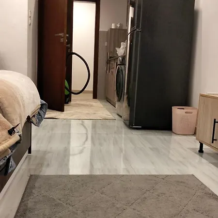 Luxury Studio, Pool, Private Beach & Close To Airport-2