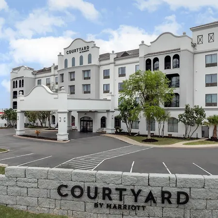 Courtyard By Marriott San Antonio Seaworld Westover Hills-3