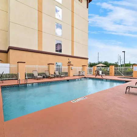Comfort Suites Orlando International Airport-3