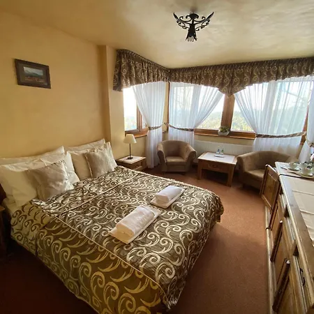 Hotel Dwór Karolówka-2