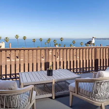 La Jolla Cove Suites-3