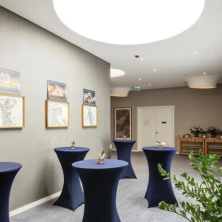 DoubleTree by Hilton Wroclaw-3