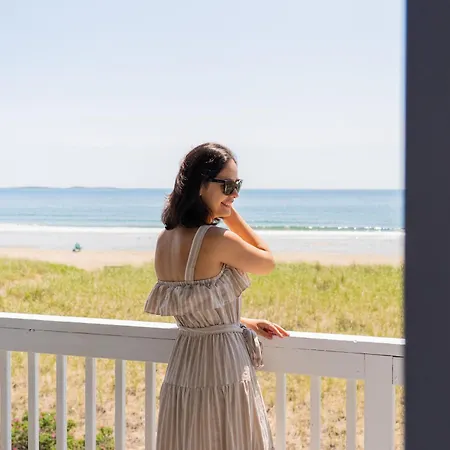 Waves Oceanfront Resort-2