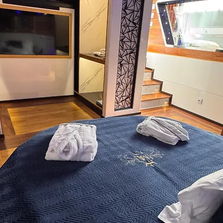 Mała Anglia Deluxe Rooms&SPA-2