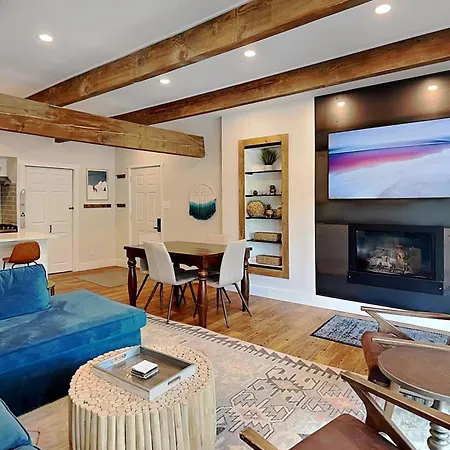 Timberline Condominiums Two Bedroom Deluxe Unit D1D-2