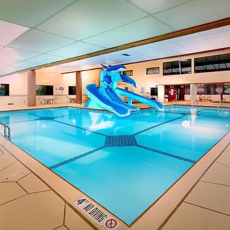 Grand Marquis Waterpark Hotel & Suites-2
