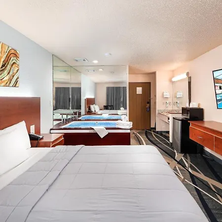 Grand Marquis Waterpark Hotel & Suites-3