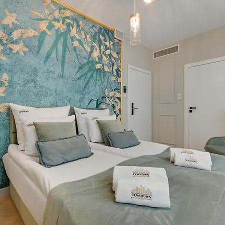 Deo Plaza Boutique Apartments By Downtown Apartments-3