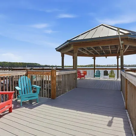 Disney Lakefront Luxury!-2