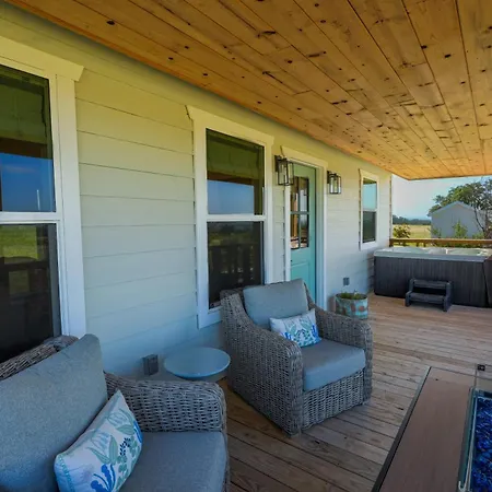 Laurel Court Cottages- A Pickleball Getaway-2