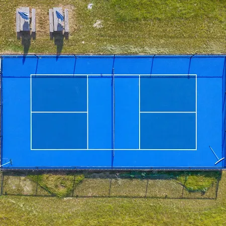 Laurel Court Cottages- A Pickleball Getaway-3