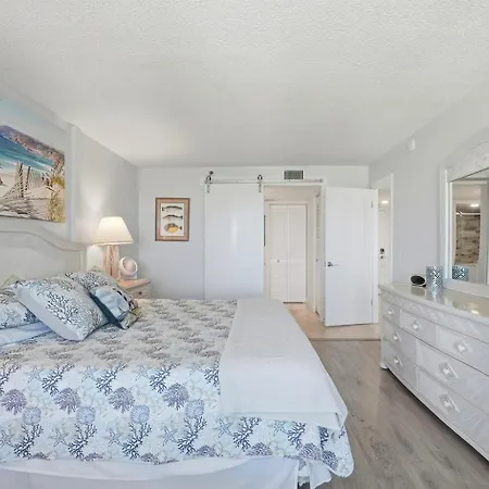 Waterfront Isla Del Sol Condo W Balcony & Pool-3