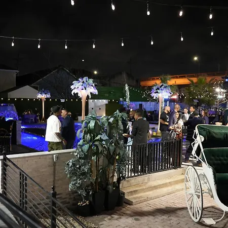 Blue Crawfish Boutique Hotel & Pool Bar-2