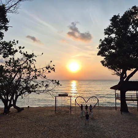 Sand & Sandals Desaru Beach Resort & Spa-2