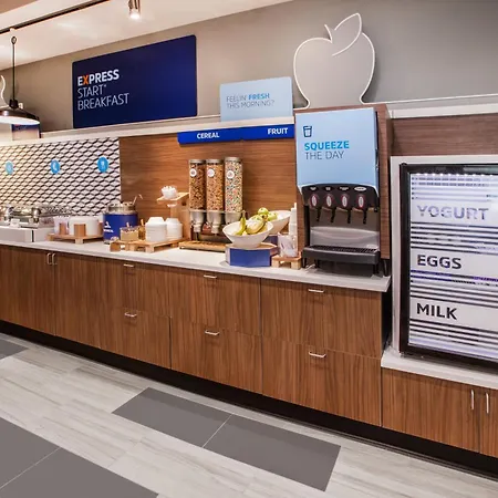Holiday Inn Express & Suites Dallas Park Central Northeast By Ihg-3
