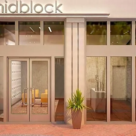 Wonderful 1 Bedroom Condo In Midtown.-3