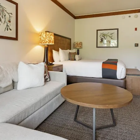 1326 Studio Lodge At Spruce Peak At Stowe Mt Resort Sleeps 4-2