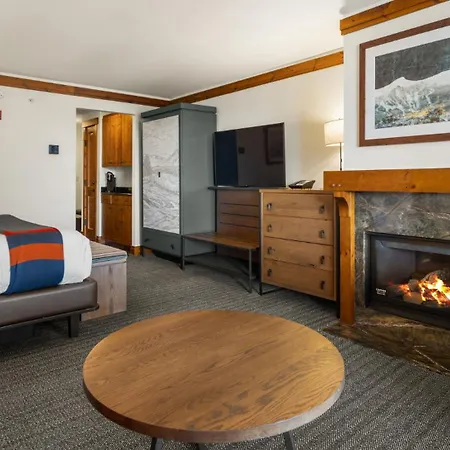 323 Studio Spruce Peak Lodge At Stowe Mt Resort Sleeps 4-2