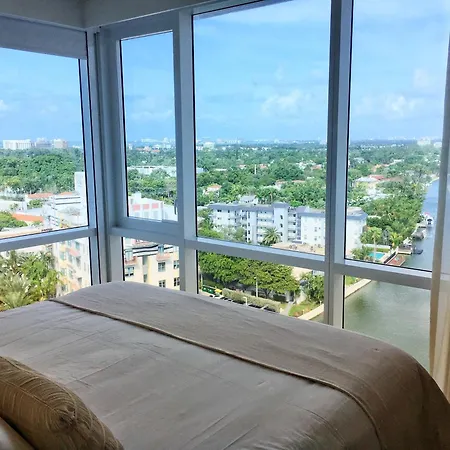 Amazing View 1 Hotel Corner Unit 2Br 2Ba W Balcony-2