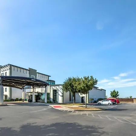 Best Western Plus Lackland Hotel & Suites-2