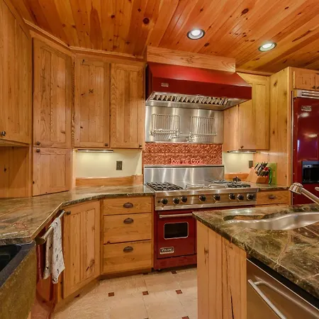 The Big Skye Lodge In Valle Crucis-3